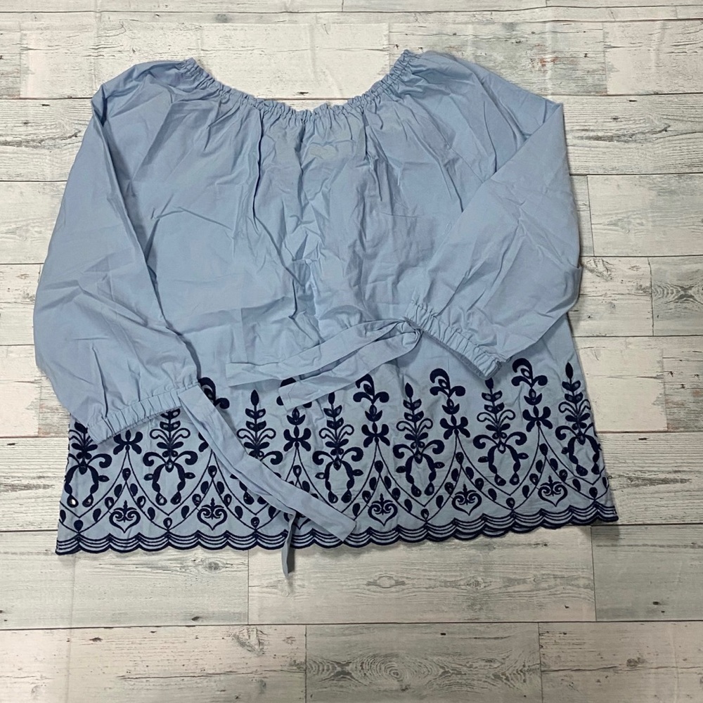 Women’s Time and Tru Smock Top